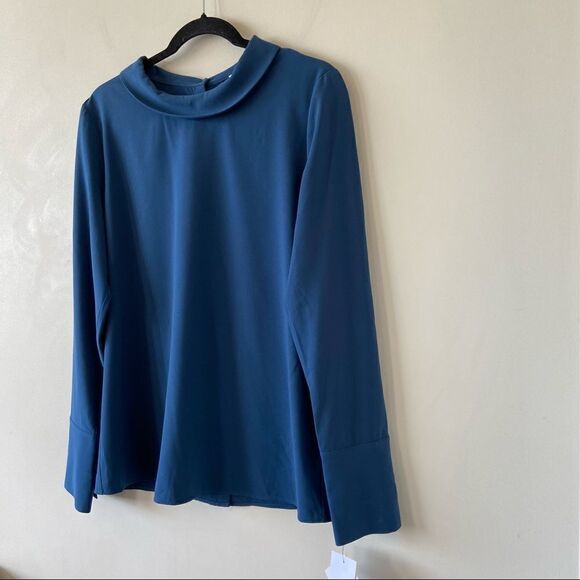 Nwt-halogen Button Back Long Sleeve Blouse (Size:Medium) - Picture 5 of 12